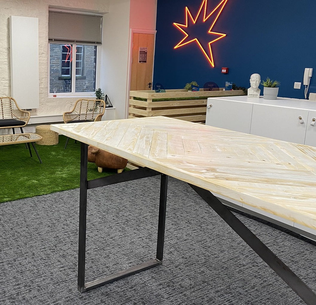 Customisable Standing Desk