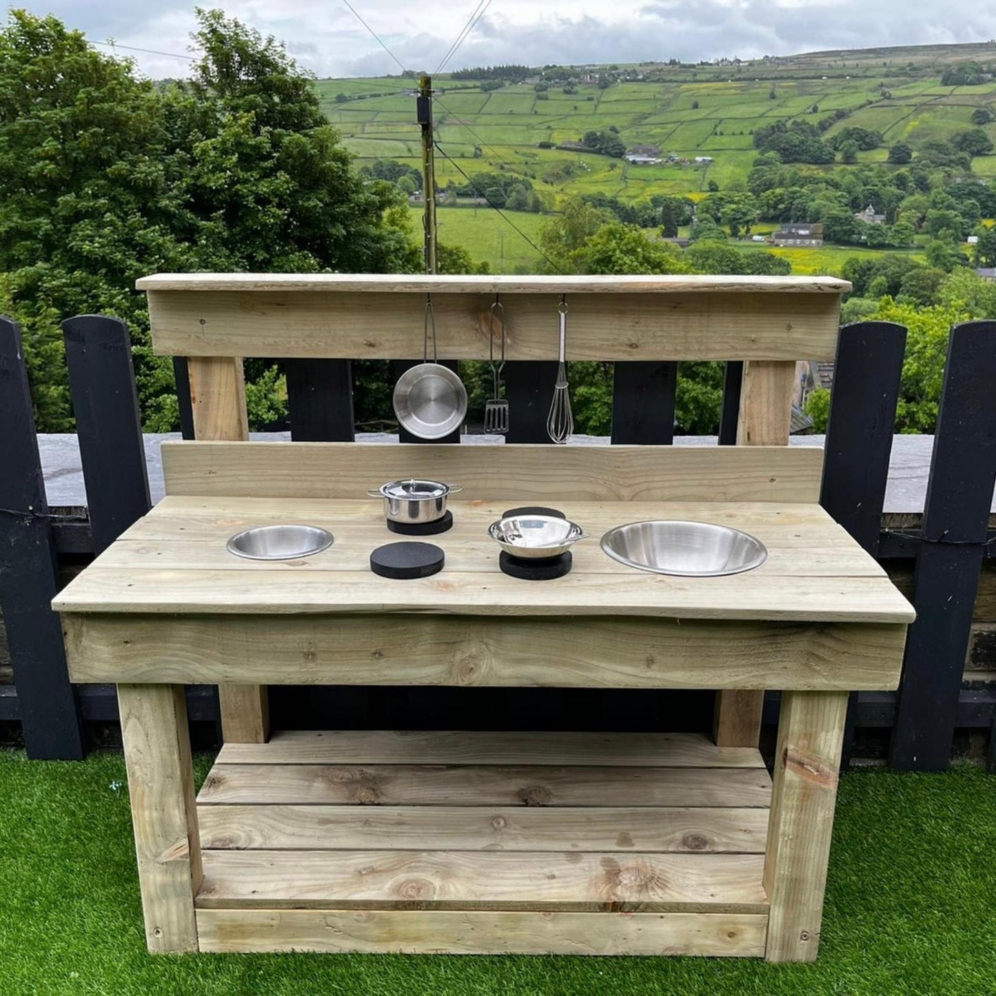 Outdoor Play Mud Kitchen